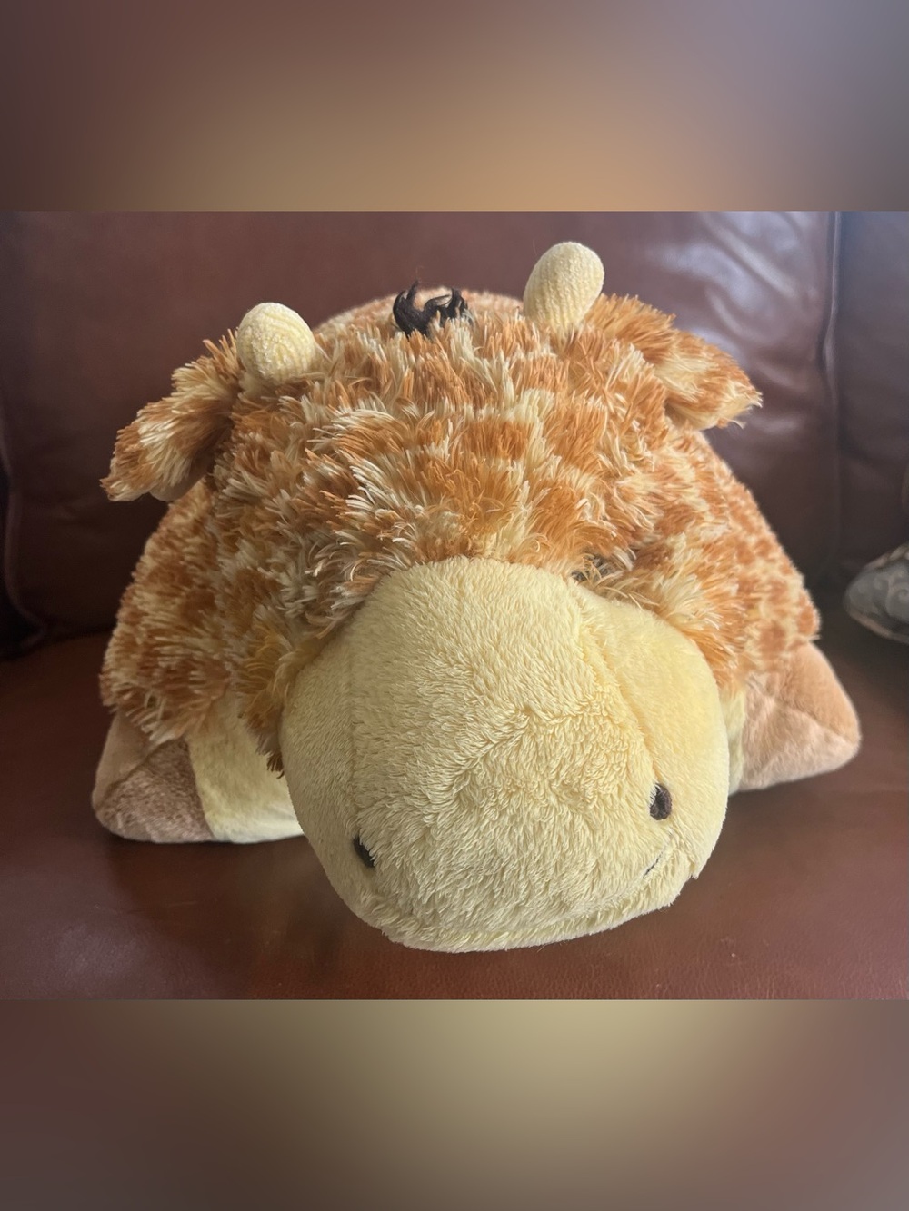 Pillow Pets Giraffe Plush Fold Out Pillow Stuffed Animal 2009 Plush Toy